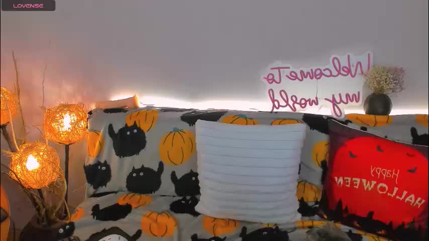 lucia_lucky Adult Chat October 16, 2025