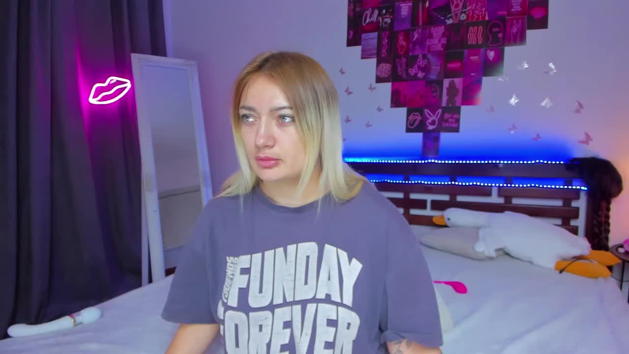 MikkiShows Adult Chat October 16, 2025