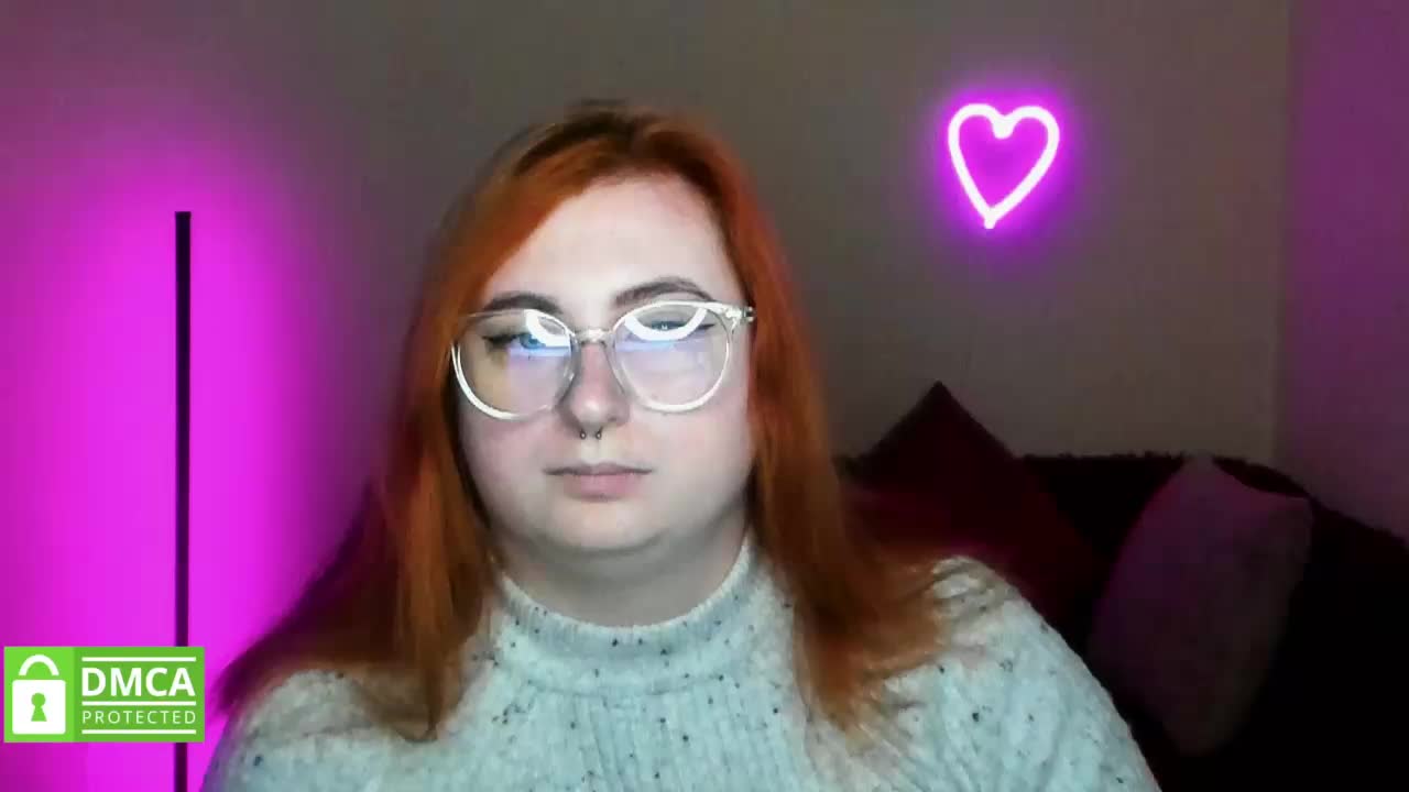 Aliciaredluv Adult Chat October 16, 2025