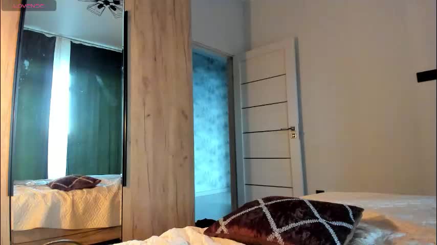 selena_rase Adult Chat October 16, 2025