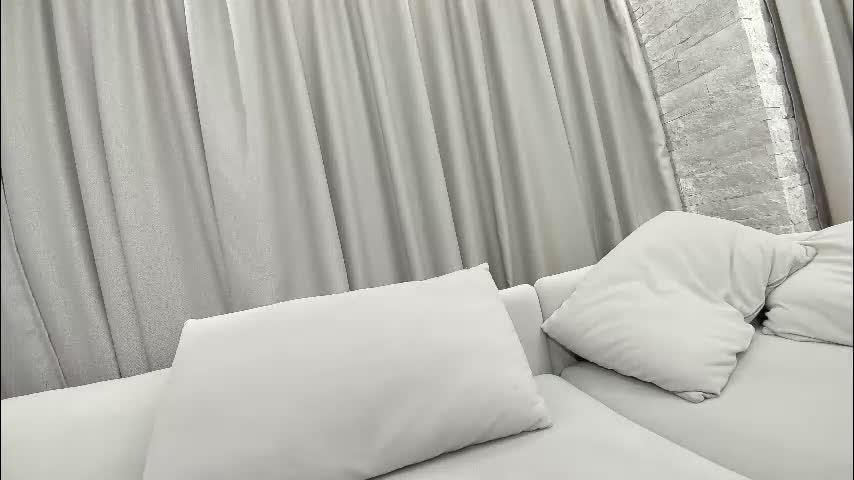 ehotlovea Adult Chat October 16, 2025