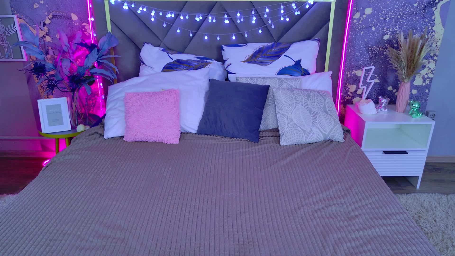 MonikaCarter Adult Chat October 16, 2025