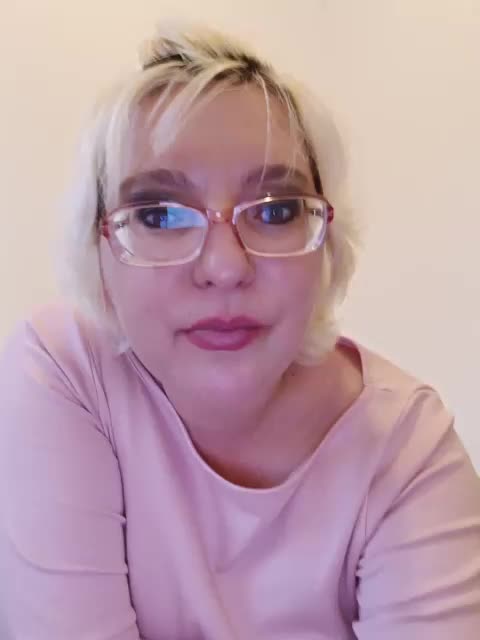 Vika211 Adult Chat October 16, 2025