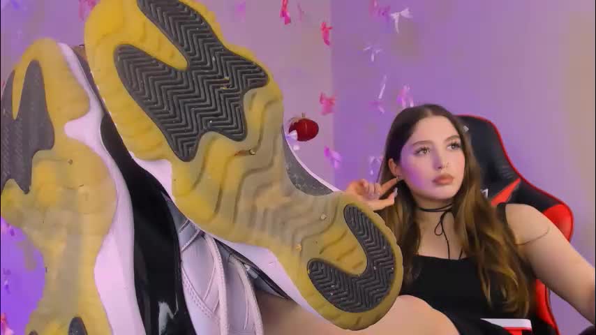 hazel_sullivan Adult Chat October 16, 2025