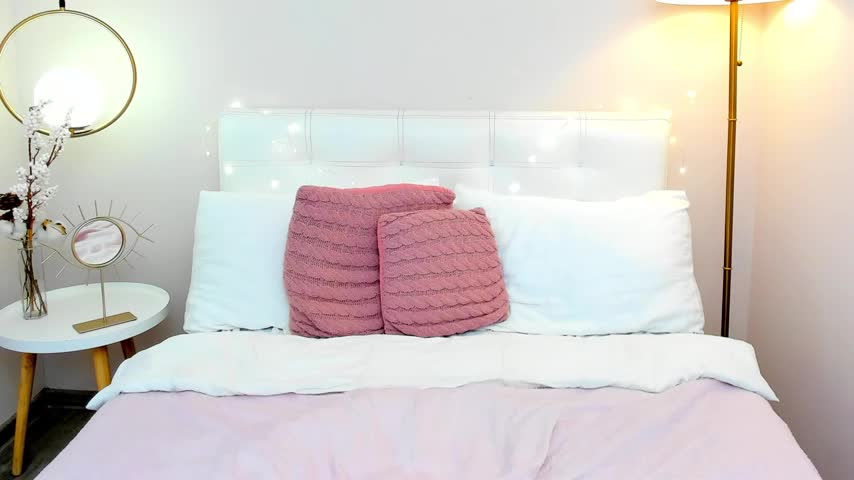 AndreaButt Adult Chat October 17, 2025