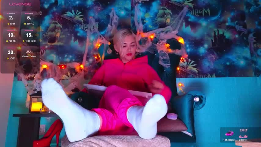 Snow_Goddess Adult Chat October 16, 2025