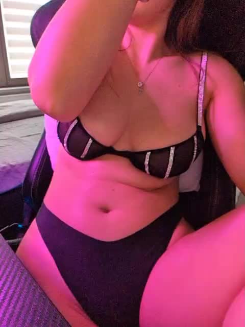 _m_a_r_i_a_888_ Adult Chat October 17, 2025