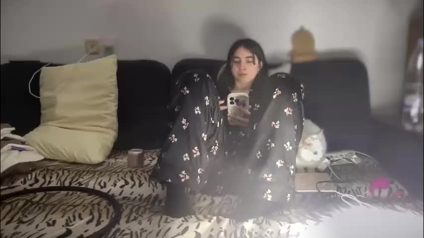 rosea_champagne Adult Chat October 17, 2025