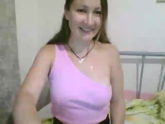 Yuliya333 Adult Chat October 17, 2025