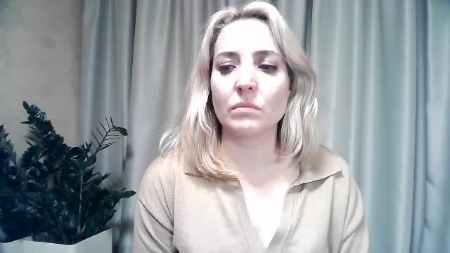 mariska-kiska Adult Chat October 17, 2025