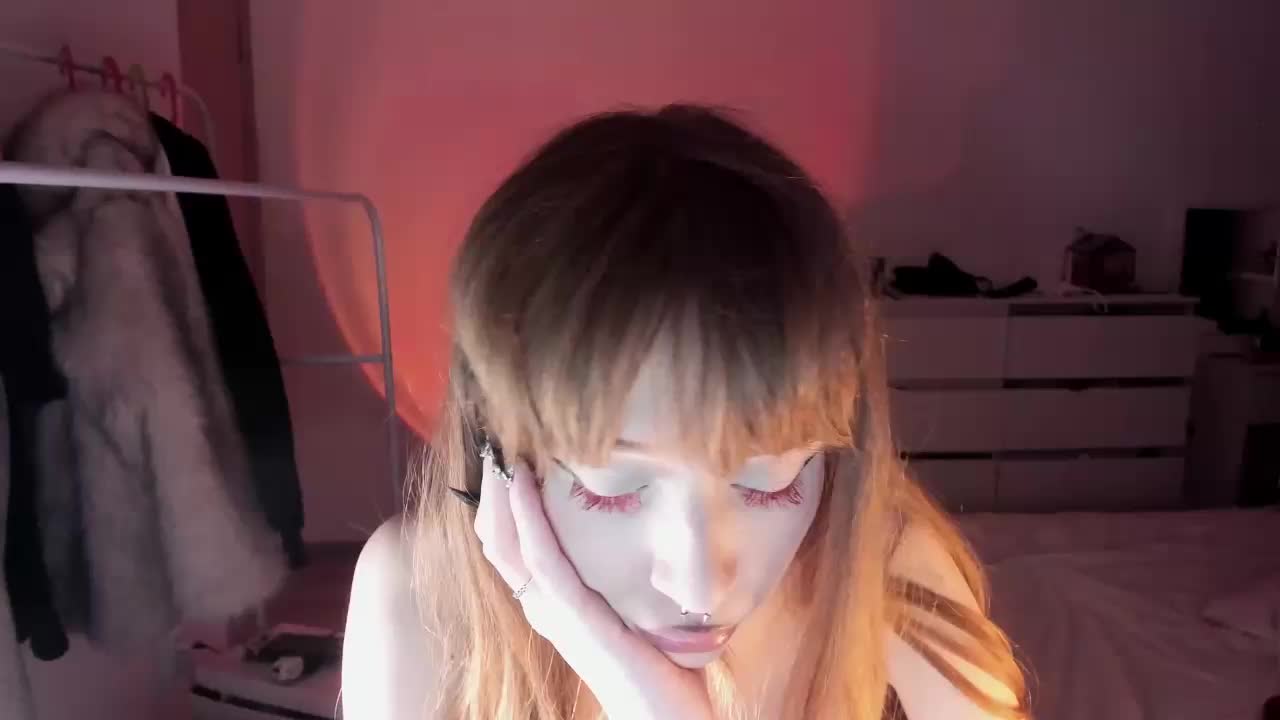 mnepohuyy Adult Chat October 17, 2025