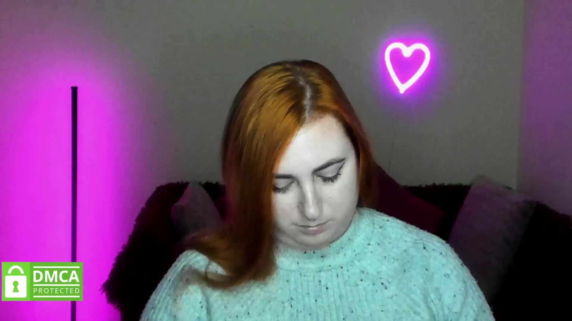 Aliciaredluv Adult Chat October 17, 2025