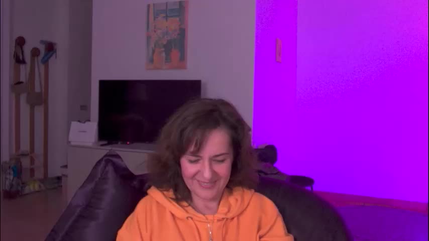 witch_in_silk Adult Chat October 17, 2025