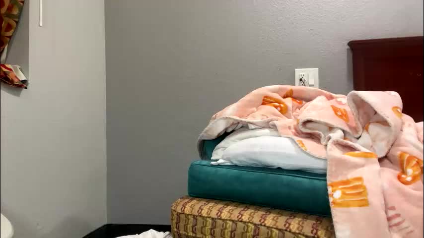 kibrombariu45 Adult Chat October 17, 2025