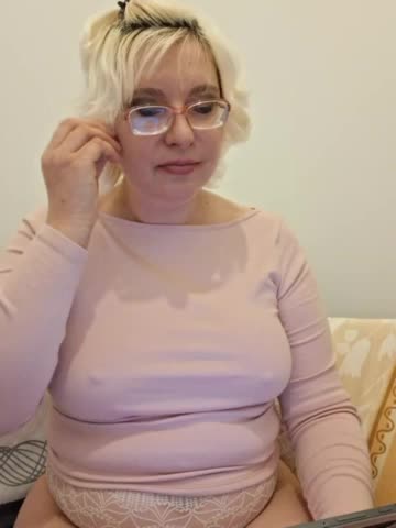 Vika211 Adult Chat October 17, 2025