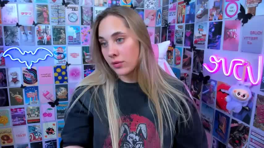 MiaMilas Adult Chat October 17, 2025