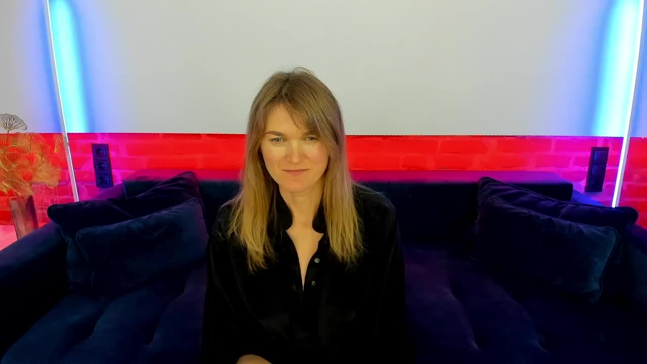 Annabel-xxx Adult Chat October 17, 2025