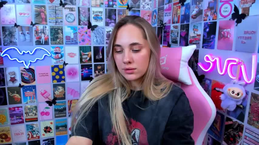 MiaMilas Adult Chat October 17, 2025