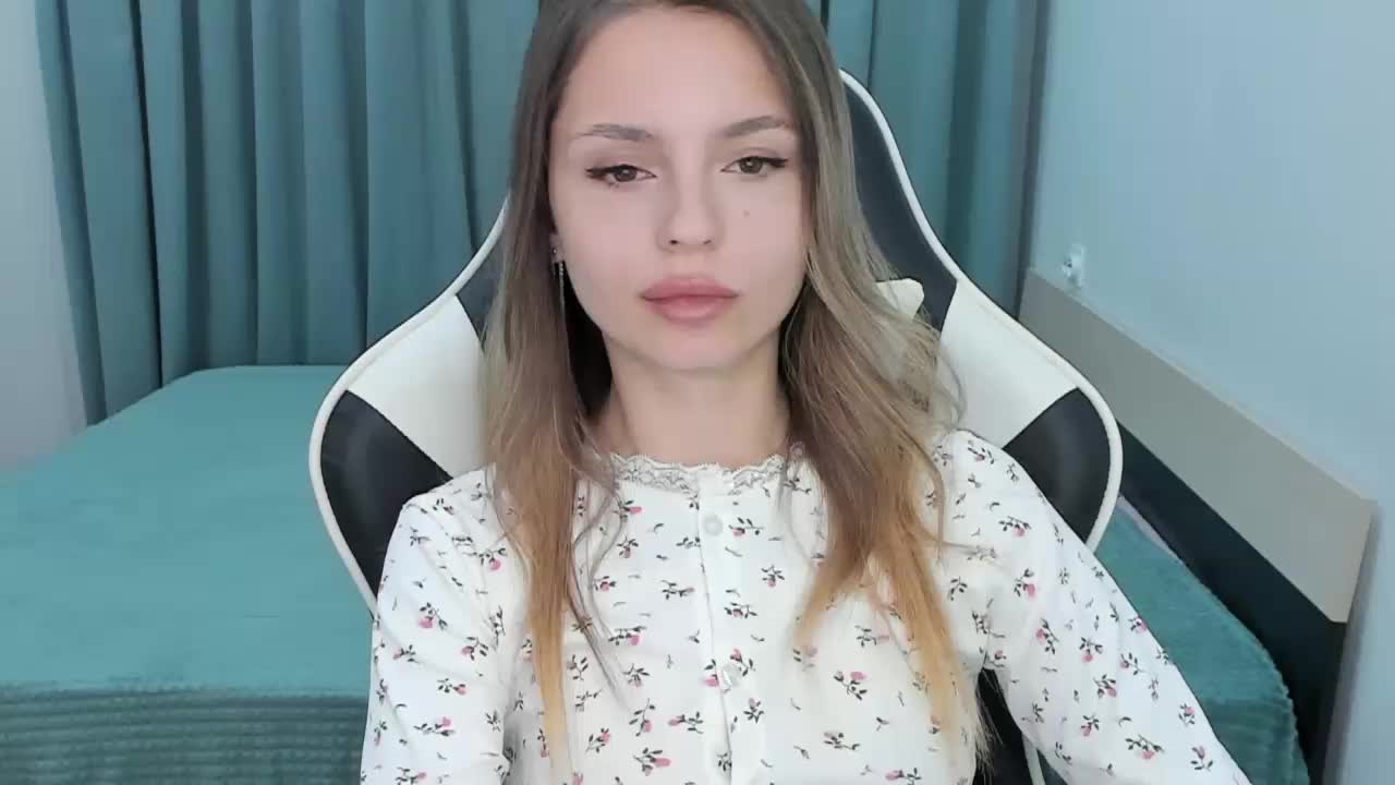 EmiMe Adult Chat October 19, 2025