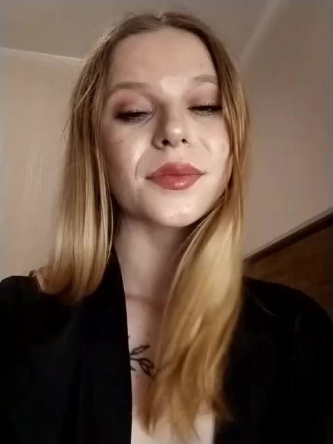 1biscuit1 Adult Chat October 28, 2025