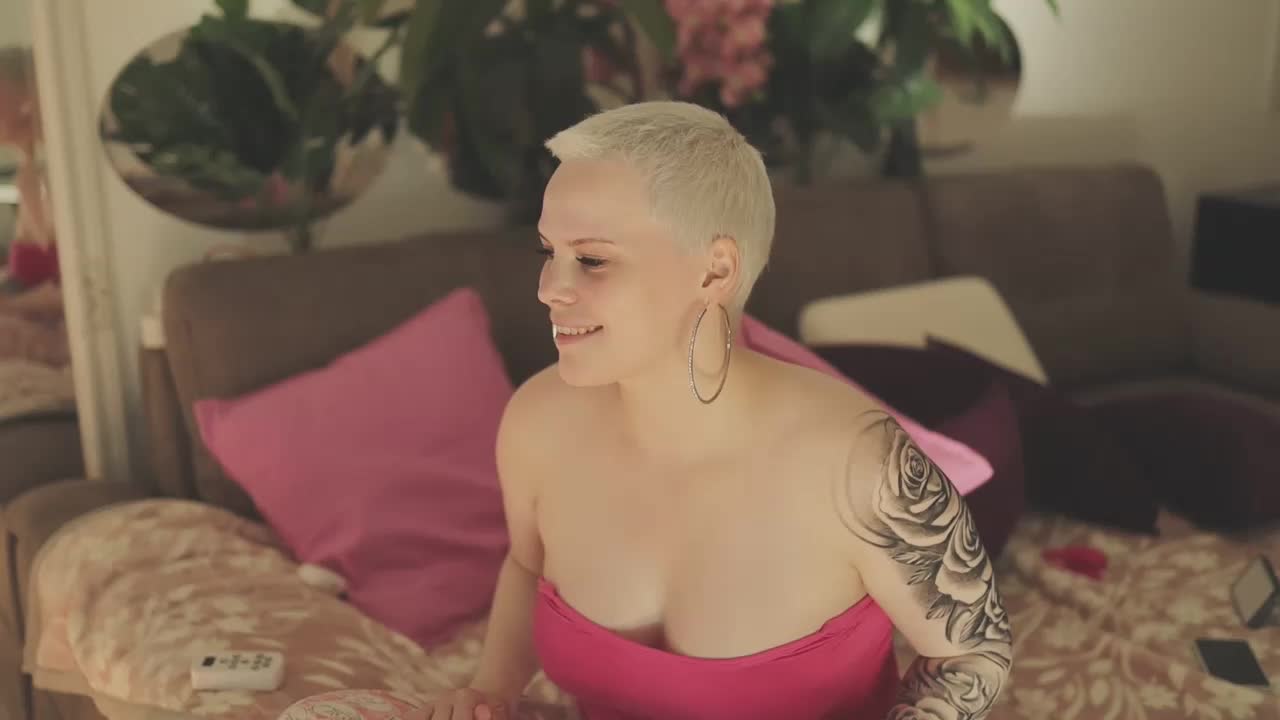 LikaBerry Adult Chat October 22, 2025