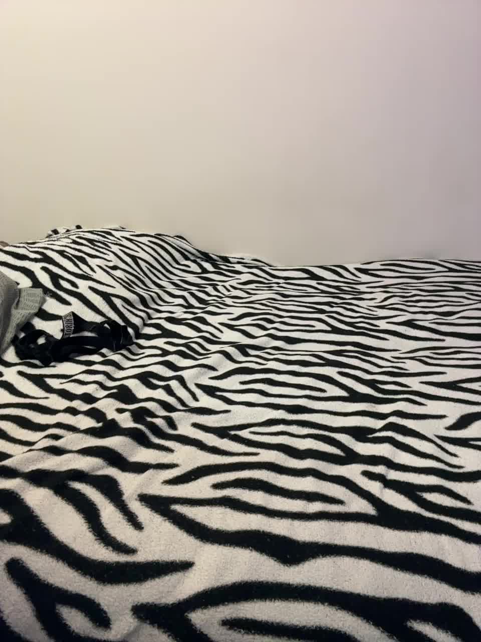 _M_O_L_O_K_O_ Adult Chat October 22, 2025