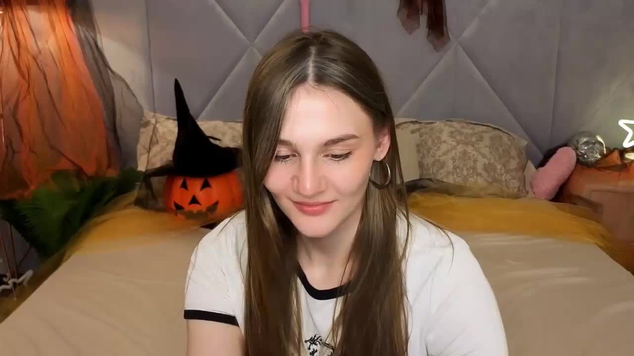 DiamondGoldie Adult Chat October 24, 2025