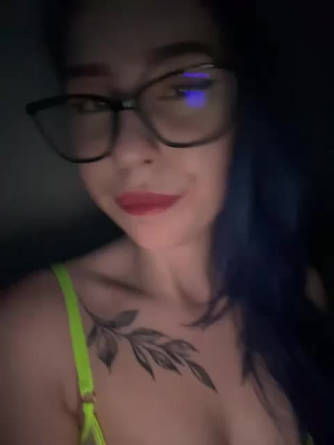 Aliisss Adult Chat October 28, 2025