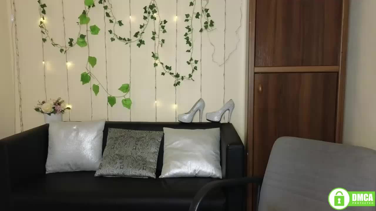 Jullyblondkiss Adult Chat October 27, 2025