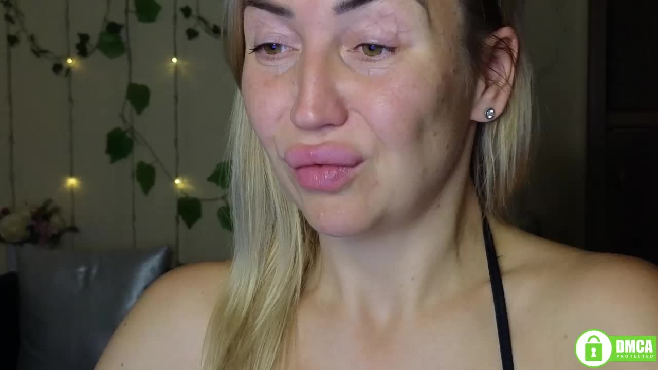 Jullyblondkiss Adult Chat October 24, 2025