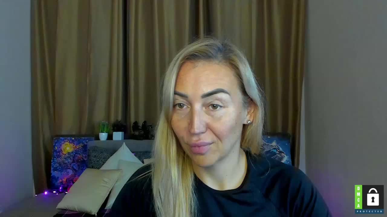 Jullyblondkiss Adult Chat October 24, 2025