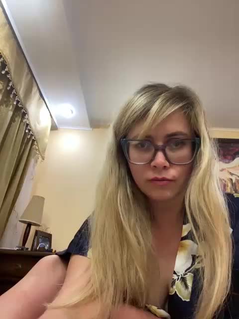 Elegant00Girl Adult Chat October 19, 2025