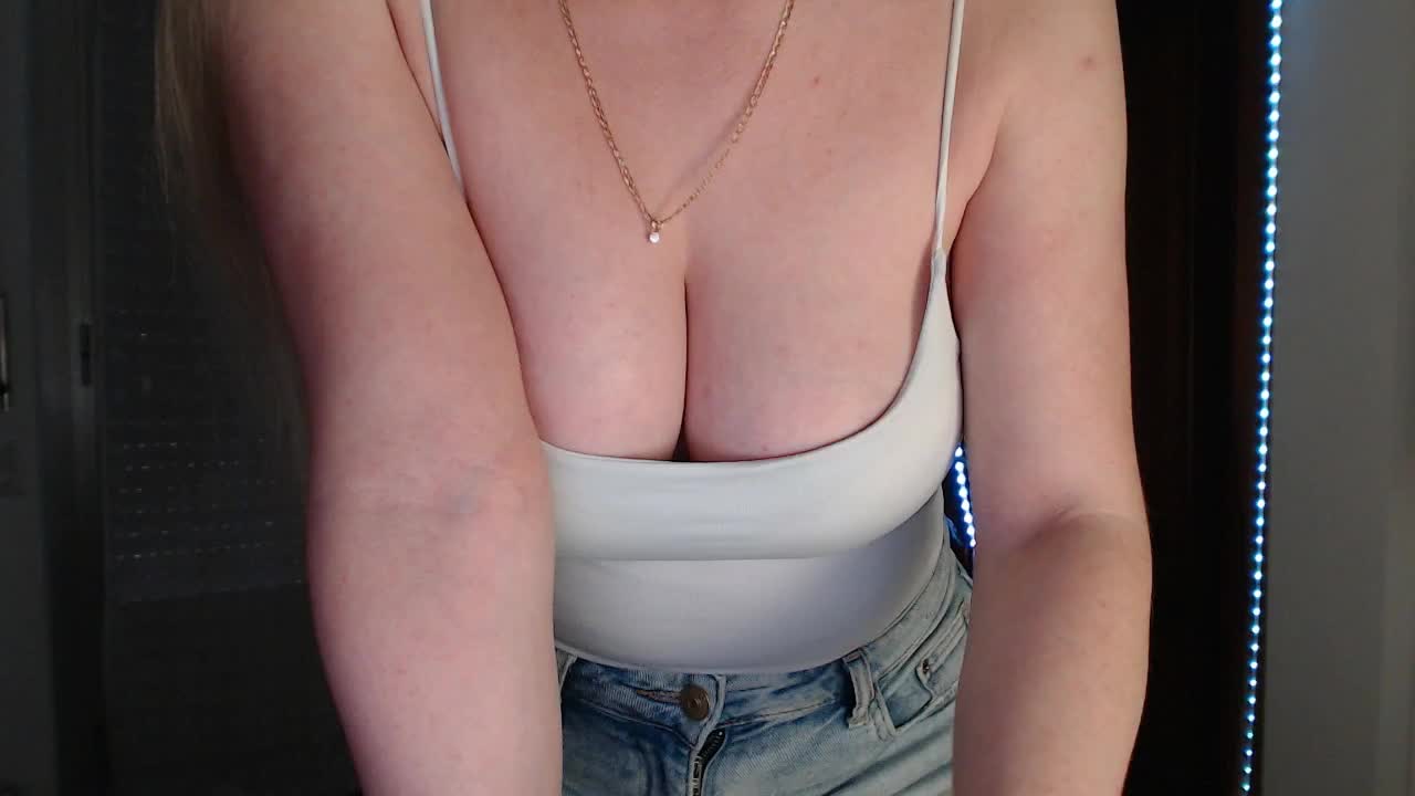 Alina-Lovely Adult Chat October 19, 2025