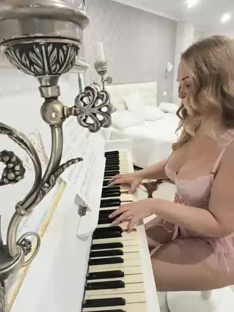 Milf_Zabava Adult Chat October 24, 2025