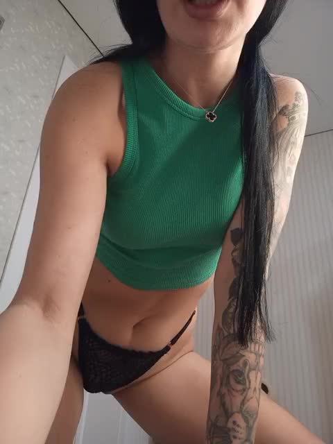 Black_chick Adult Chat October 19, 2025