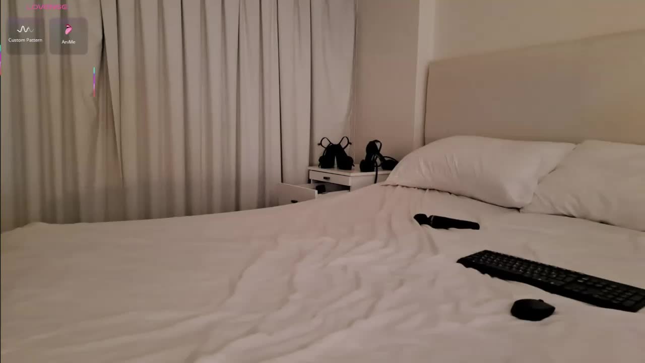 Bella_Byers Adult Chat October 17, 2025