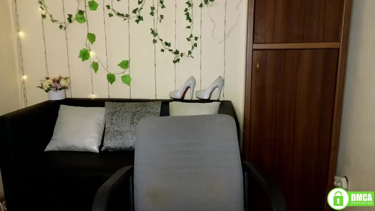 Jullyblondkiss Adult Chat October 20, 2025