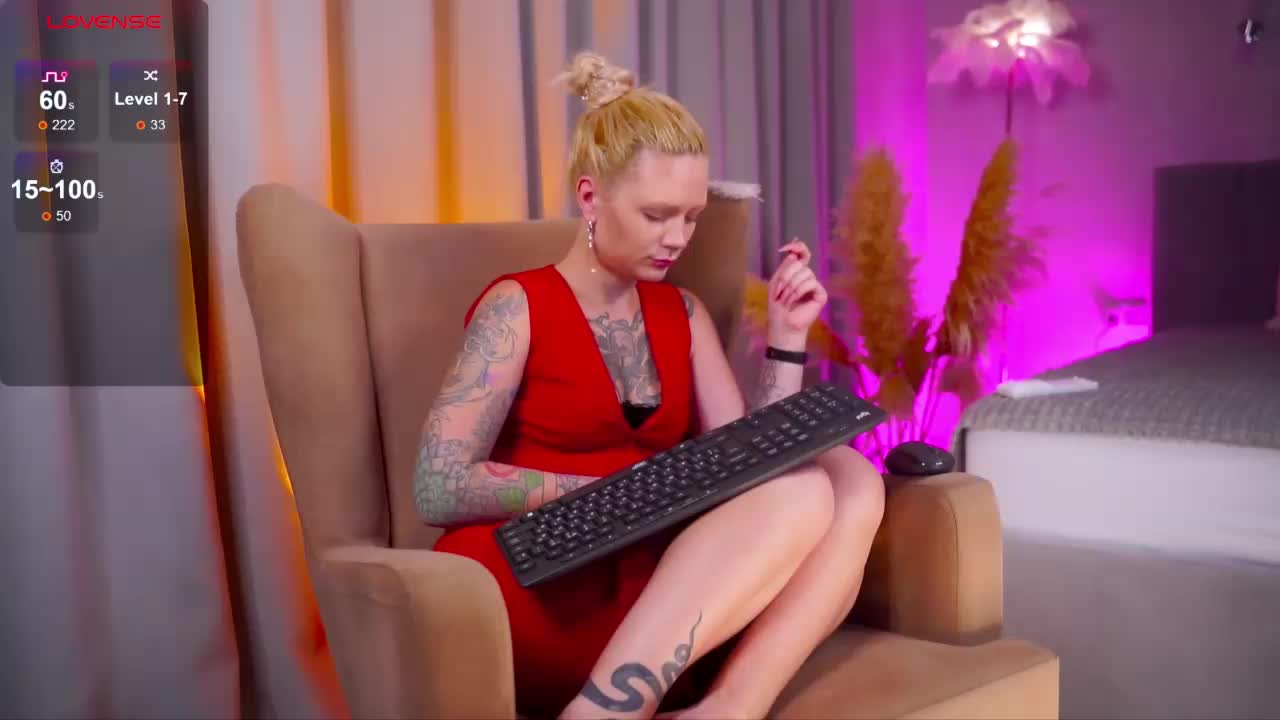 ViviaRocks Adult Chat October 24, 2025