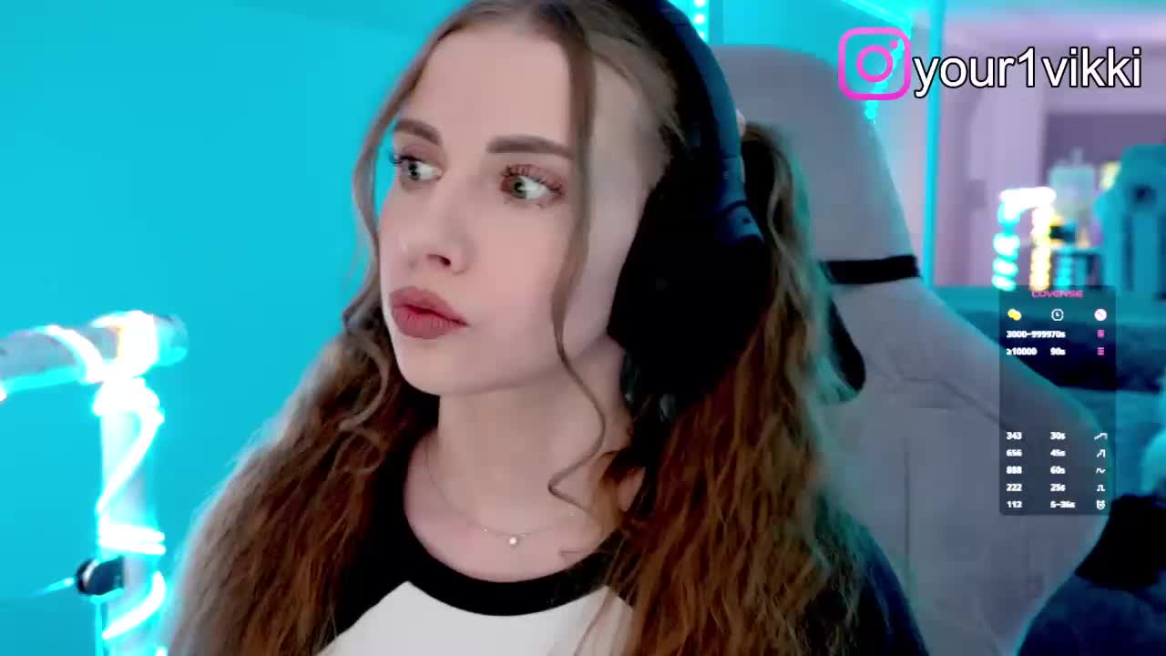 VikkiExtraCheese Adult Chat October 30, 2025