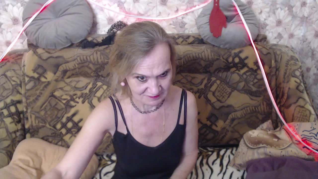 miss-bekker23 Adult Chat October 31, 2025