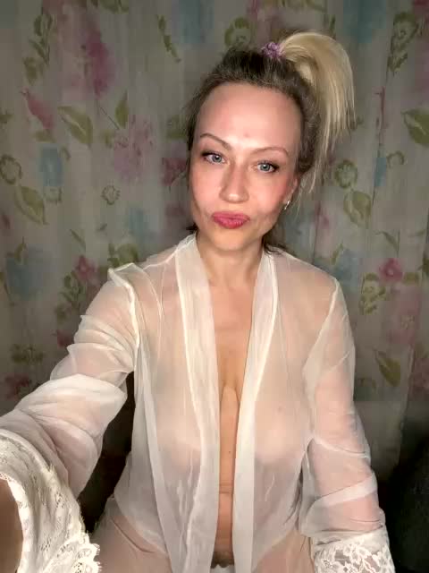 Milfa_hot Adult Chat October 30, 2025