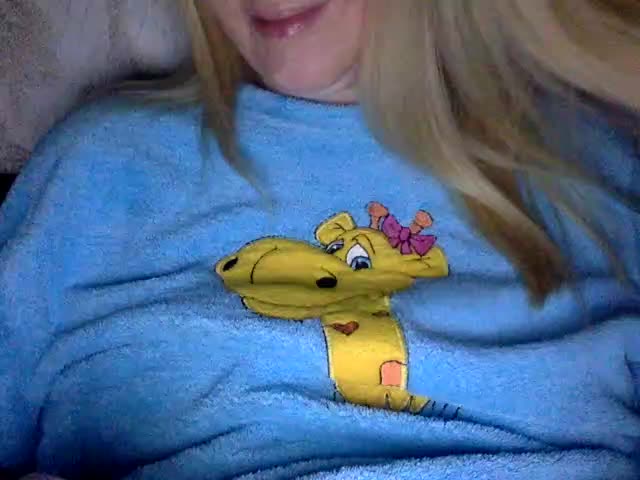 BlondyVio Adult Chat October 31, 2025