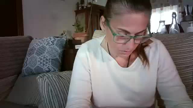 lolahueso Adult Chat October 28, 2025