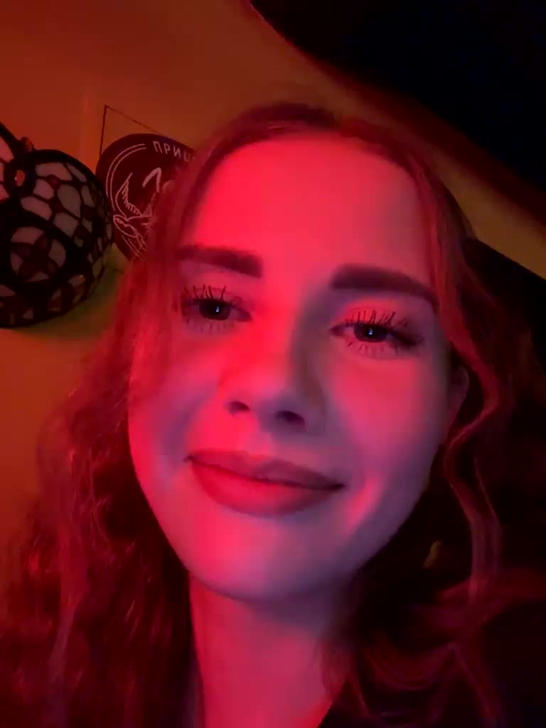 VikkiExtraCheese Adult Chat October 30, 2025