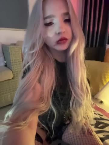 LittleDelora Adult Chat October 31, 2025