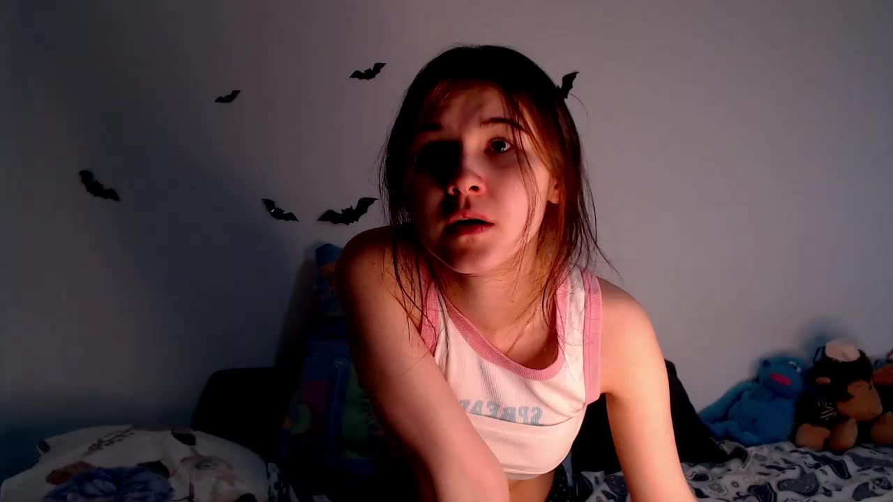 littleowlx Adult Chat October 31, 2025