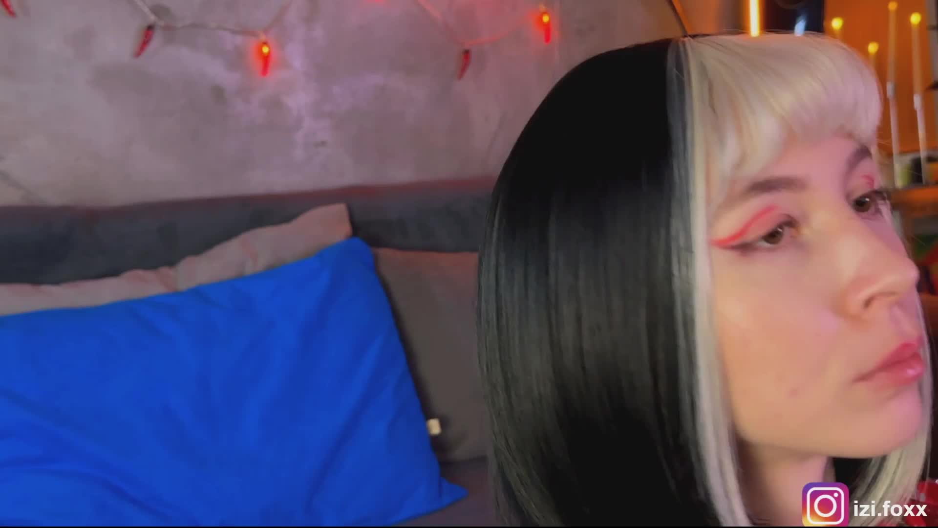 Na-izi Adult Chat October 31, 2025