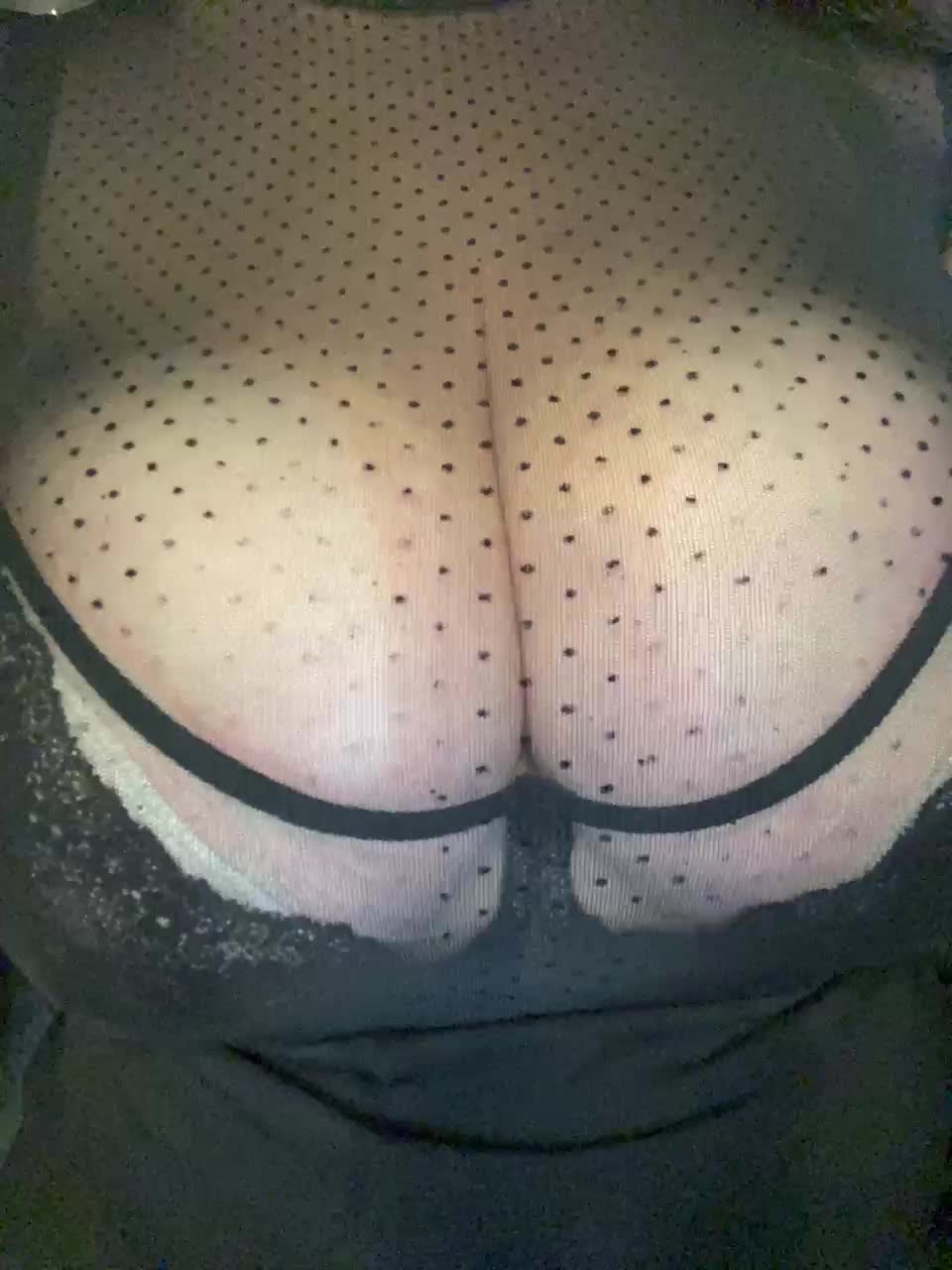 Vikki_tori_a Adult Chat October 31, 2025