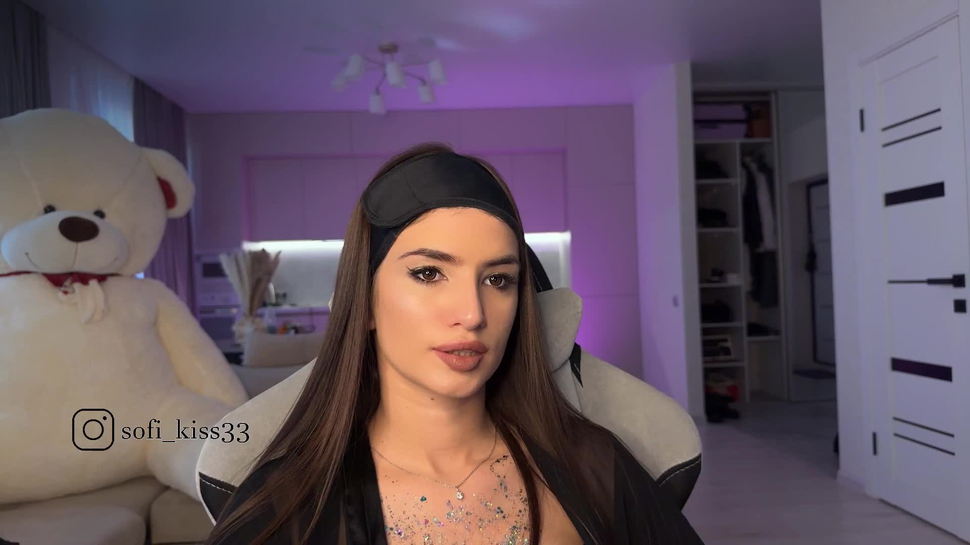 Sofi-Mi Adult Chat October 29, 2025