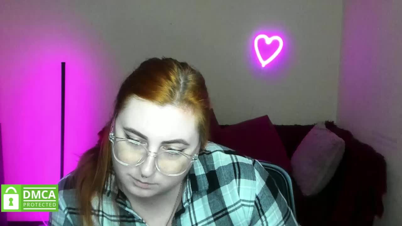 Aliciaredluv Adult Chat October 30, 2025